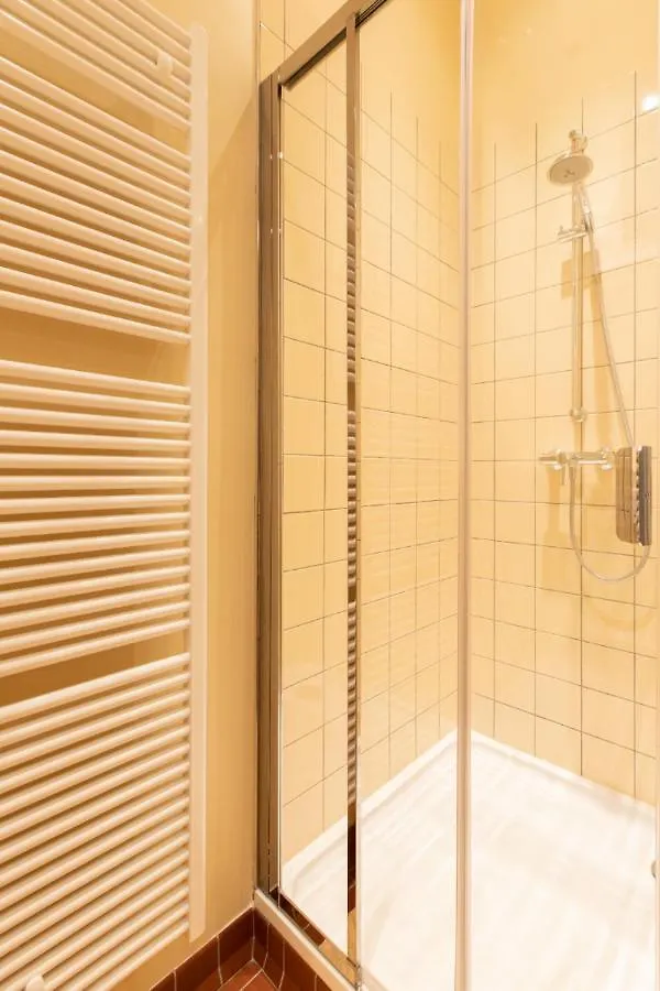 Pauline Loveling Apartment With Quiet Garden And 2 Bathrooms Antwerp