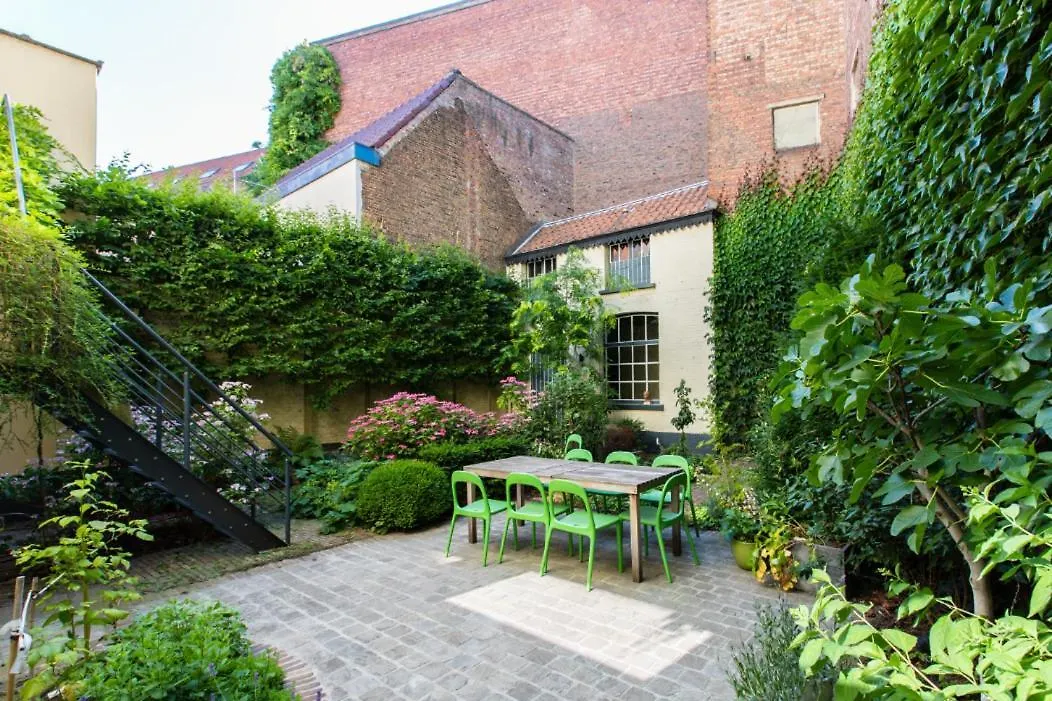 Pauline Loveling Apartment With Quiet Garden And 2 Bathrooms Antwerp